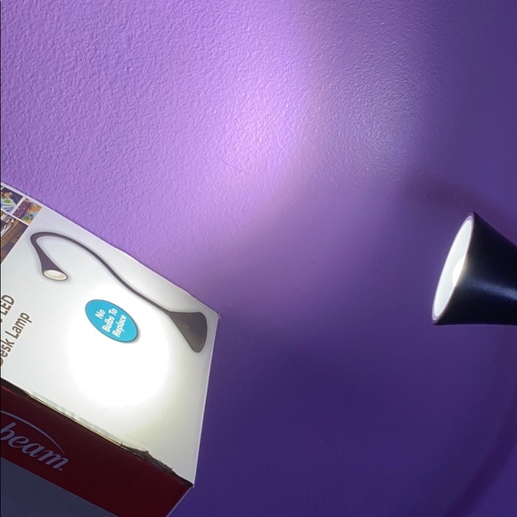 Flexible LED Desk Light - Picture 3 of 5